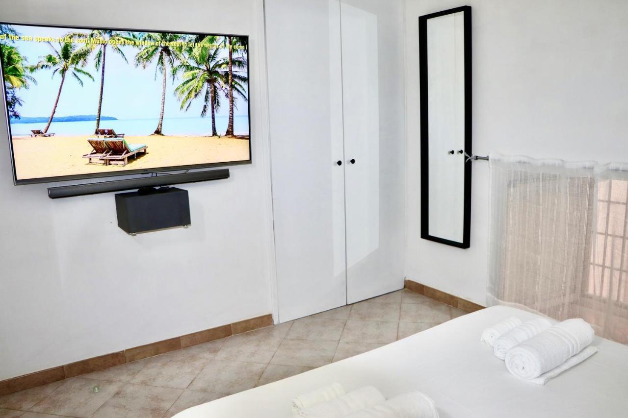 House Relax Apartment Centro Di Napoli Exterior foto